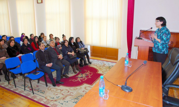 “İcmalar üçün ingilis dili” layihəsinə altı pilot məktəb cəlb olunub